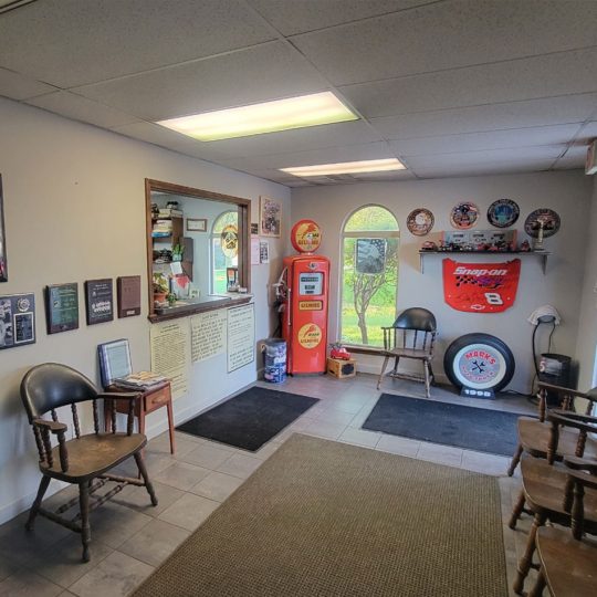 https://marksautoservices.net/wp-content/uploads/2023/05/photo2-540x540.jpg